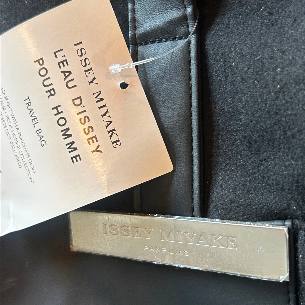 NWT Issey Miyake L’EAU D’ISSEY Pour Homme Travel Bag
